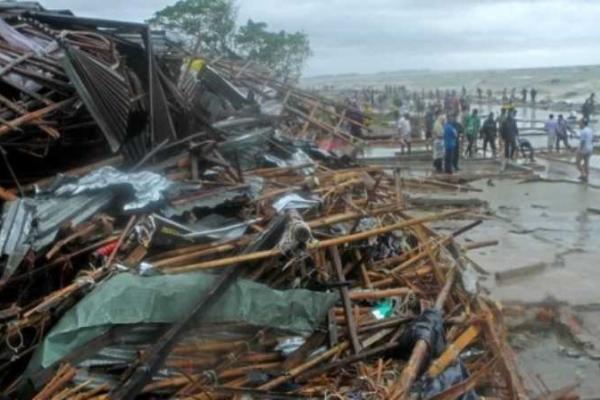 В Бангладеш бушует циклон: уже известно о 23 погибших