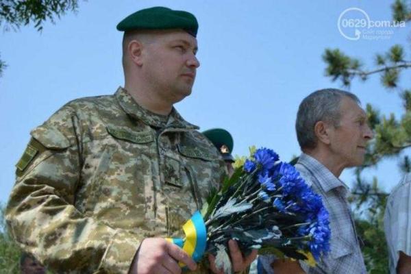 В Мариуполе почтили память погибших пограничников В Мариуполе почтили память погибших пограничников