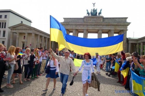 В Берлине провели парад вышиванок