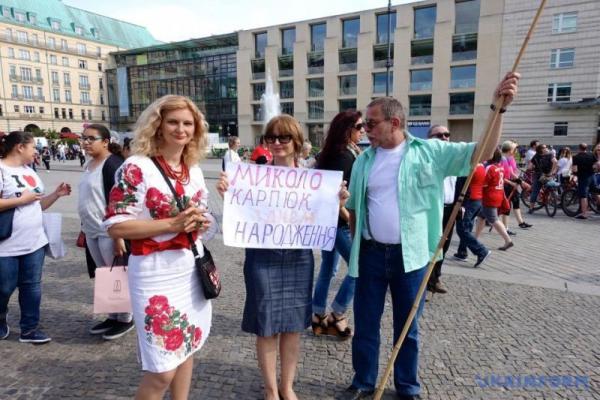 В Берлине провели парад вышиванок