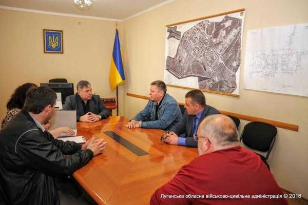 Губернатор Луганской области Юрий Гарбуз побывал с рабочей поездкой в городе Счастье