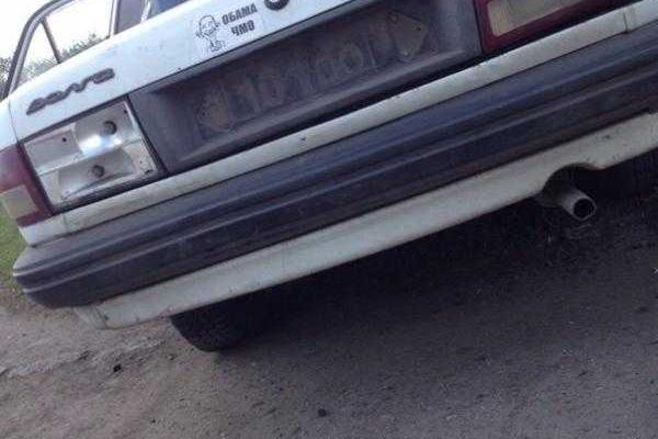 В Енакиево боевики на "Волге" протаранили иномарку: пострадал водитель "Renault" В Енакиево боевики на "Волге" протаранили иномарку: пострадал водитель "Renault"