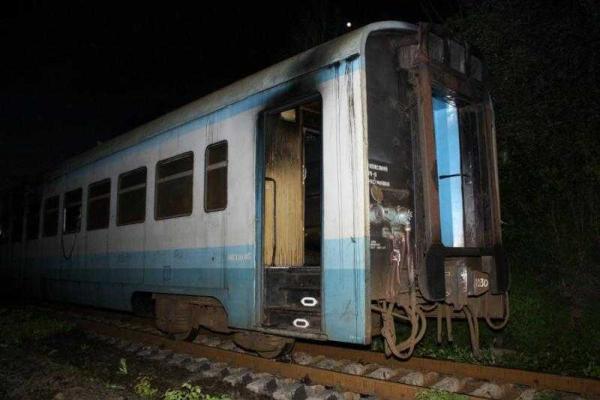 На Винничине произошел пожар в пригородном поезде На Винничине произошел пожар в пригородном поезде