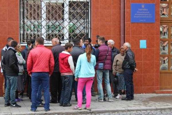 В Мукачево суд вынес приговор за убийство "цыганскому барону" и его сыну