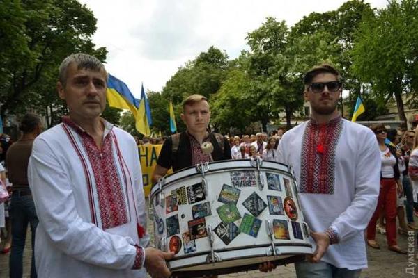 В Одессе состоялся мегамарш в вышиванках В Одессе состоялся мегамарш в вышиванках