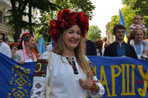 В Одессе состоялся мегамарш в вышиванках В Одессе состоялся мегамарш в вышиванках