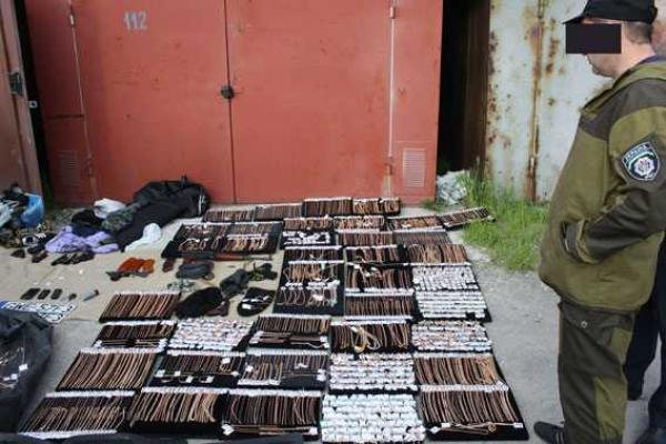 Запорожская полиция провела спецоперацию по захвату вооруженной "до зубов" банды Запорожская полиция провела спецоперацию по захвату вооруженной "до зубов" банды