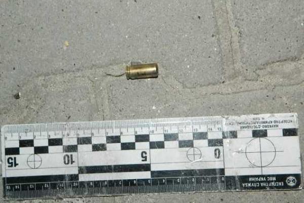 В Киеве ночью звучала стрельба: на АЗС ранен охранник В Киеве ночью звучала стрельба: на АЗС ранен охранник