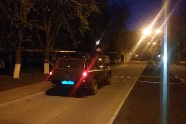 Кровавые разборки: на Одесчине мужчина выбивал долг из приятеля выстрелами из автомата Кровавые разборки: на Одесчине мужчина выбивал долг из приятеля выстрелами из автомата