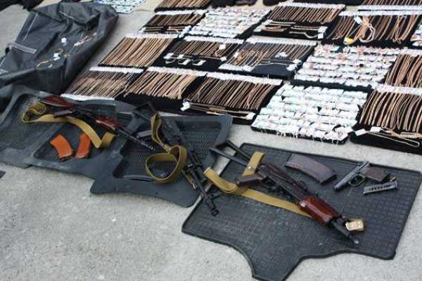 Запорожская полиция провела спецоперацию по захвату вооруженной "до зубов" банды Запорожская полиция провела спецоперацию по захвату вооруженной "до зубов" банды