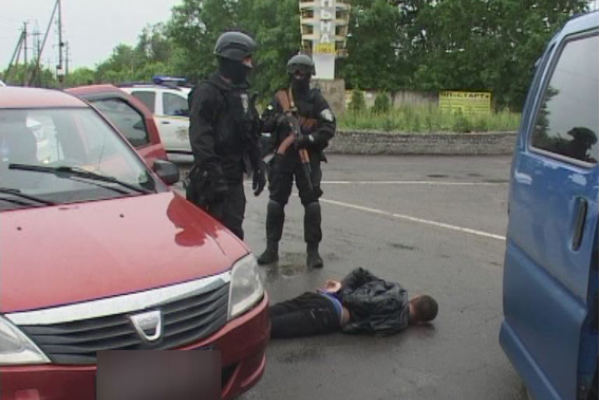 На въезде в Одессу задержана ОПГ, совершившая вооруженное разбойное нападение на Ровенщине На въезде в Одессу задержана ОПГ, совершившая вооруженное разбойное нападение на Ровенщине