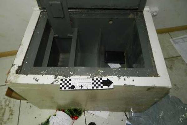 В Киеве три человека в балаклавах обчистили офис, украв около 100 тысяч гривен