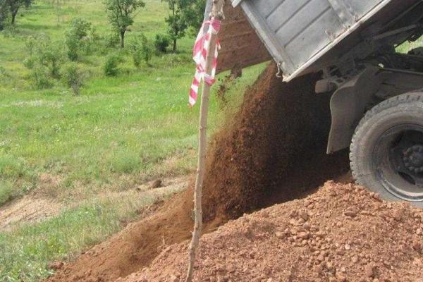 Боевики отказались соблюдать "тишину" в районе работ по восстановлению разрушенной дамбы хранилища смертельного сырья Боевики отказались соблюдать "тишину" в районе работ по восстановлению разрушенной дамбы хранилища смертельного сырья