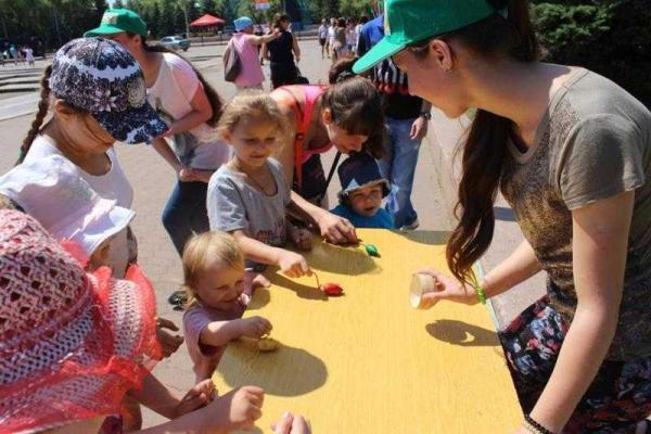 В оккупированной Горловке отметили День молодежи В оккупированной Горловке отметили День молодежи