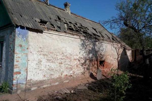 В сети опубликованы новые снимки последствий ночного обстрела Авдеевки В сети опубликованы новые снимки последствий ночного обстрела Авдеевки