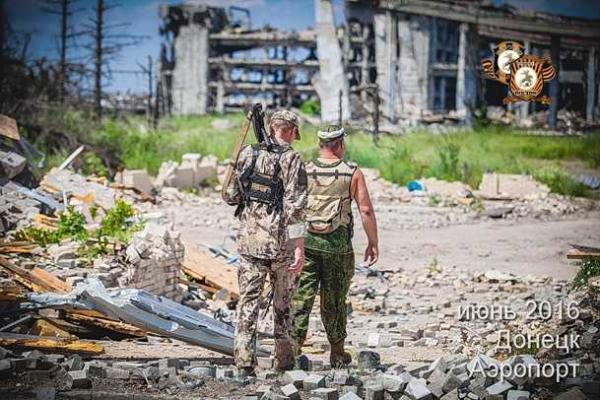 В сети появились свежие снимки руин аэропорта Донецка В сети появились свежие снимки руин аэропорта Донецка