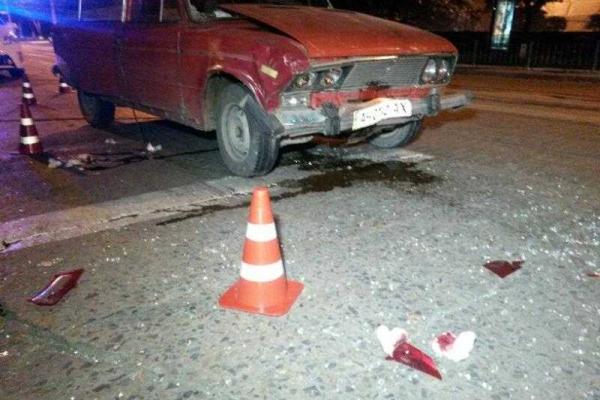 В Мариуполе пьяный водитель на "Жигулях" устроил кровавые гонки с полицейскими В Мариуполе пьяный водитель на "Жигулях" устроил кровавые гонки с полицейскими