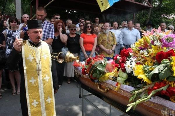 В Днепре попрощались с Василием Слипаком, погибшим на Донбассе