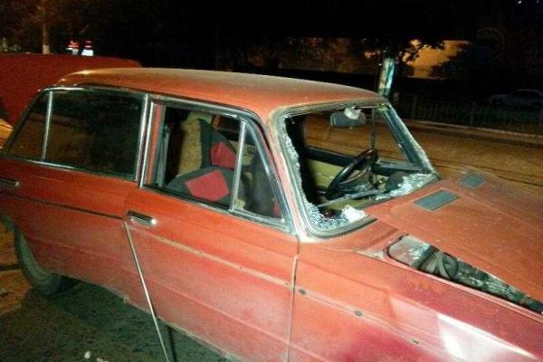 В Мариуполе пьяный водитель на "Жигулях" устроил кровавые гонки с полицейскими В Мариуполе пьяный водитель на "Жигулях" устроил кровавые гонки с полицейскими