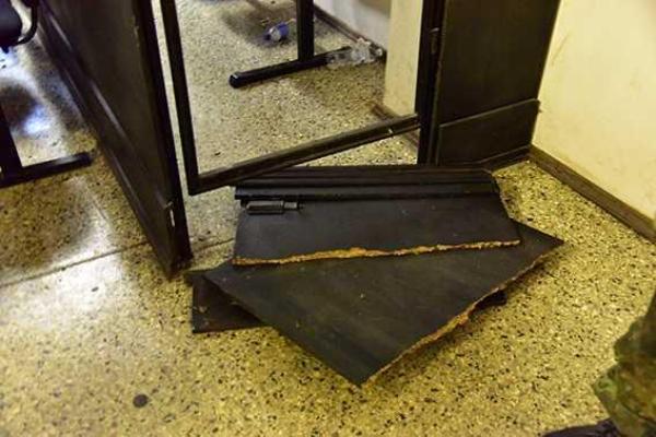 В Мариуполе подозреваемым в убийстве сотрудника СБУ предъявлено обвинение за побег В Мариуполе подозреваемым в убийстве сотрудника СБУ предъявлено обвинение за побег