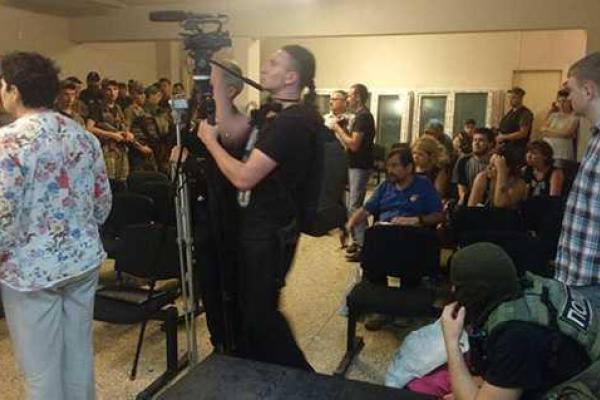 В Мариуполе подозреваемым в убийстве сотрудника СБУ предъявлено обвинение за побег В Мариуполе подозреваемым в убийстве сотрудника СБУ предъявлено обвинение за побег