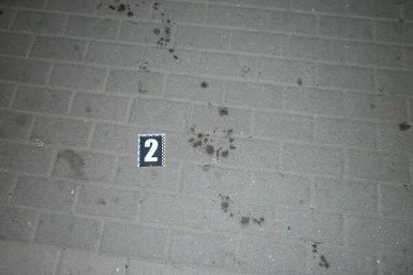 В центре Днепра ночью во время "разборки" убит мужчина, второй получил огнестрельные ранения