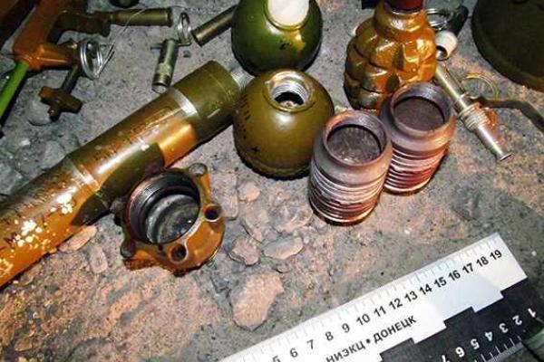 За неделю на КПВВ Донетчины задержано 2 участника НВФ и 14 человек, связанных с боевиками За неделю на КПВВ Донетчины задержано 2 участника НВФ и 14 человек, связанных с боевиками