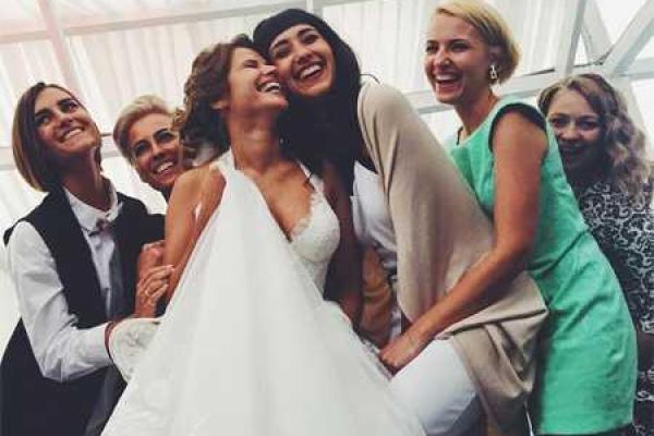 Актриса Юлия Топольницкая опубликовала новые свадебные снимки