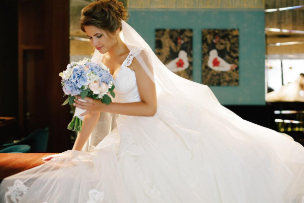 Актриса Юлия Топольницкая опубликовала новые свадебные снимки