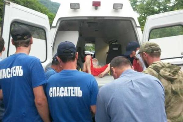 В Чечне провели операцию по спасению ребенка, упавшего в пропасть