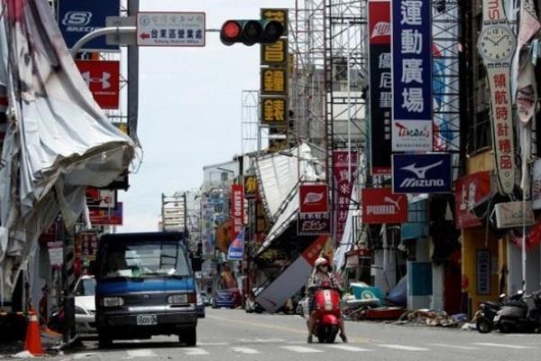 На Тайване хозяйничает разрушительный тайфун "Непартак" На Тайване хозяйничает разрушительный тайфун "Непартак"
