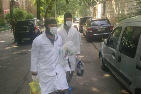 В Киеве продолжается акция протеста под стенами ГПУ В Киеве продолжается акция протеста под стенами ГПУ