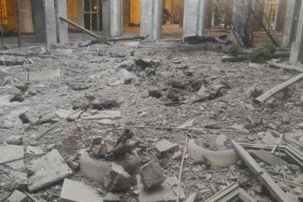 В сеть попали снимки разбомбленного парламента Турции В сеть попали снимки разбомбленного парламента Турции