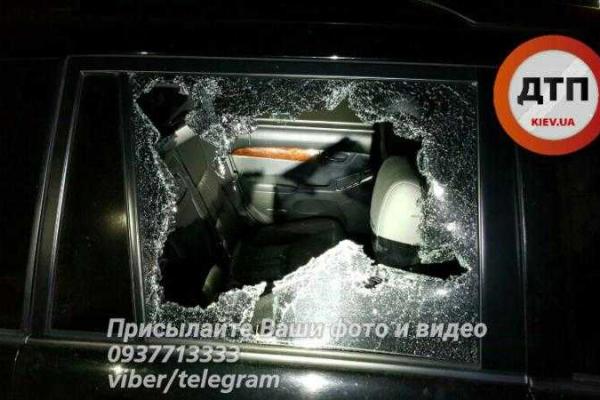 В Киеве пьяный водитель на "Toyota" устроив "гонки" с полицией, спровоцировал масштабное ДТП В Киеве пьяный водитель на "Toyota" устроив "гонки" с полицией, спровоцировал масштабное ДТП