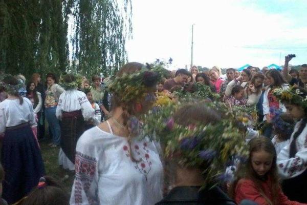 Праздник Ивана Купала собрал жителей и гостей Хмельницкого на берегу Южного Буга Праздник Ивана Купала собрал жителей и гостей Хмельницкого на берегу Южного Буга