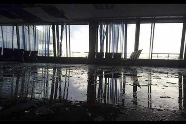 В аэропорту Минска устраняют последствия мощного урагана В аэропорту Минска устраняют последствия мощного урагана