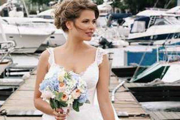 Актриса Юлия Топольницкая опубликовала новые свадебные снимки