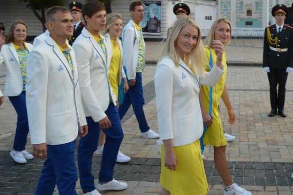 Глава ЛОВГА Юрий Гарбуз в Киеве проводил луганских олимпийцев в Рио-де-Жанейро