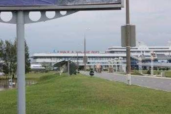 В аэропорту Минска устраняют последствия мощного урагана В аэропорту Минска устраняют последствия мощного урагана