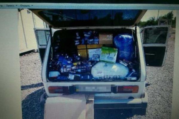 Жительница Донецка пыталась прошмыгнуть через КПВВ "Зайцево" с крупной партией ювелирных изделий Жительница Донецка пыталась прошмыгнуть через КПВВ "Зайцево" с крупной партией ювелирных изделий