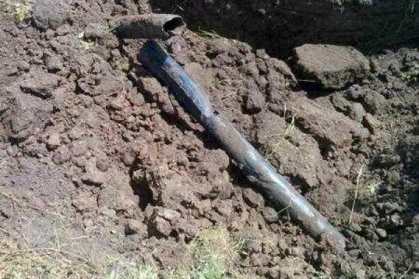 На Луганщине пограничники обнаружили "секретный" трубопровод из России