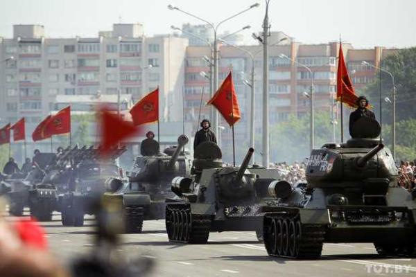 В столице Беларуси состоялся военный парад В столице Беларуси состоялся военный парад