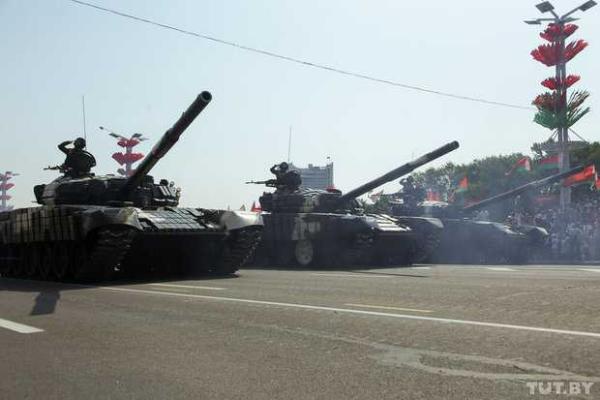 В столице Беларуси состоялся военный парад В столице Беларуси состоялся военный парад