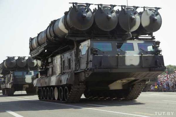 В столице Беларуси состоялся военный парад В столице Беларуси состоялся военный парад