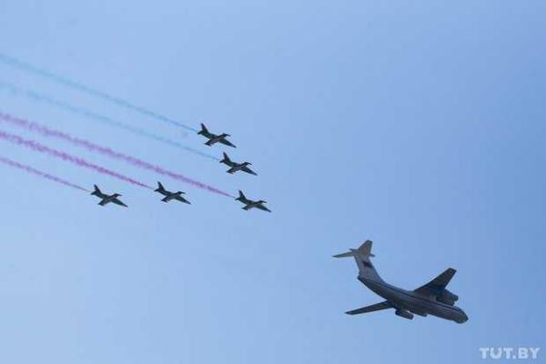 В столице Беларуси состоялся военный парад В столице Беларуси состоялся военный парад