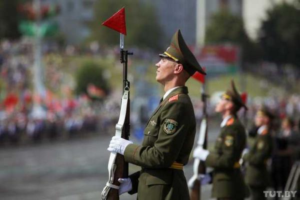 В столице Беларуси состоялся военный парад В столице Беларуси состоялся военный парад