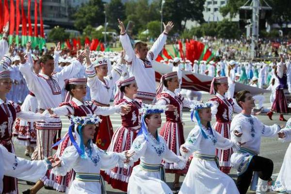 В столице Беларуси состоялся военный парад В столице Беларуси состоялся военный парад