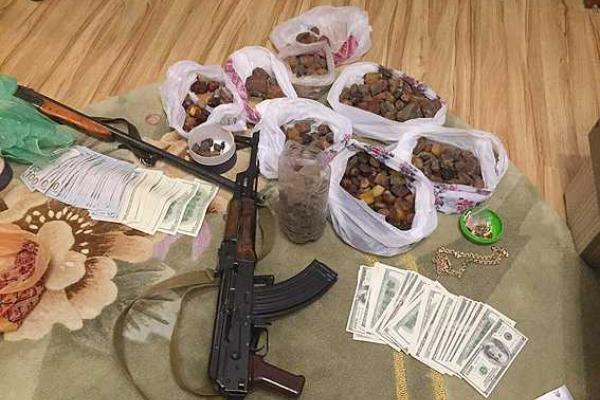 На Ровенщине провели обыски у фигурантов "янтарного" дела