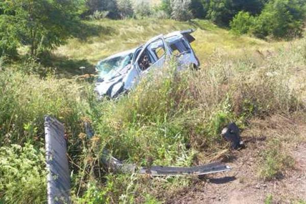 Фатальная поездка в Крым: в жутком ДТП на Херсонщине погибло 4 человека, еще 6 пострадали Фатальная поездка в Крым: в жутком ДТП на Херсонщине погибло 4 человека, еще 6 пострадали
