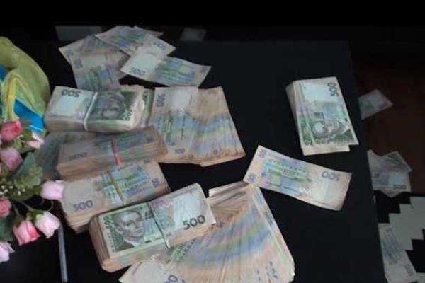 На Киевщине полицейские "без приглашения" заявились на бандитскую "сходку" На Киевщине полицейские "без приглашения" заявились на бандитскую "сходку"